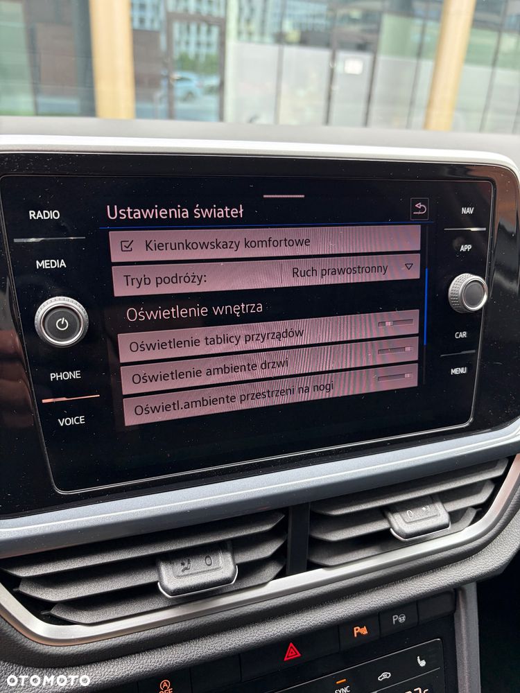 Volkswagen T-Roc 1.5 TSI Style DSG - 39