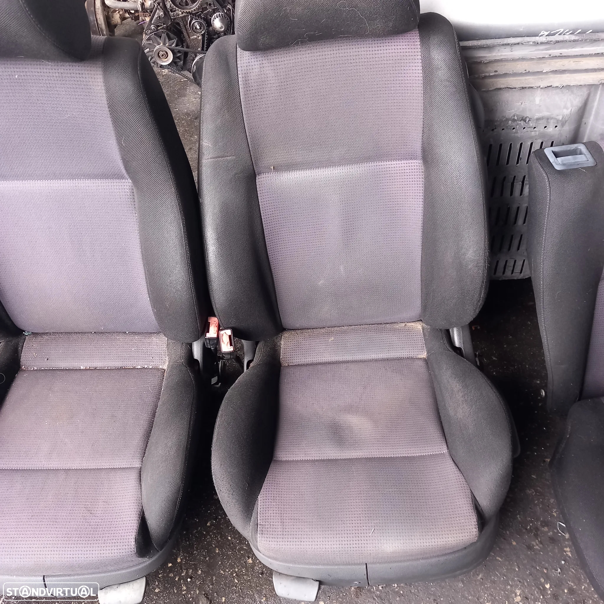 Conjunto de bancos vw golf 4 3portas - 4