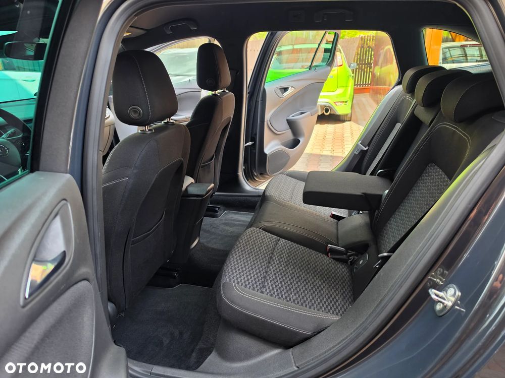 Opel Astra 1.4 Turbo Dynamic - 26