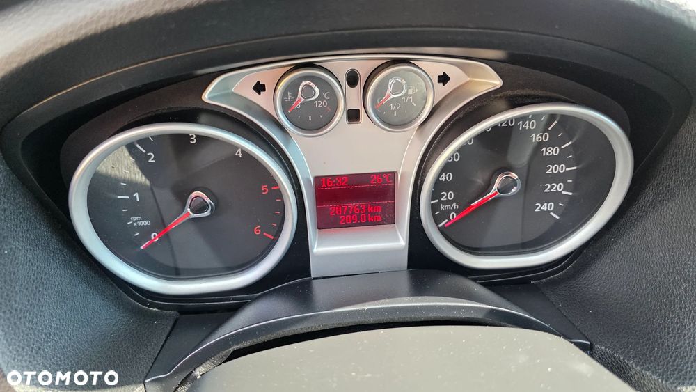 Ford Kuga 2.0 TDCi 2x4 Titanium - 23