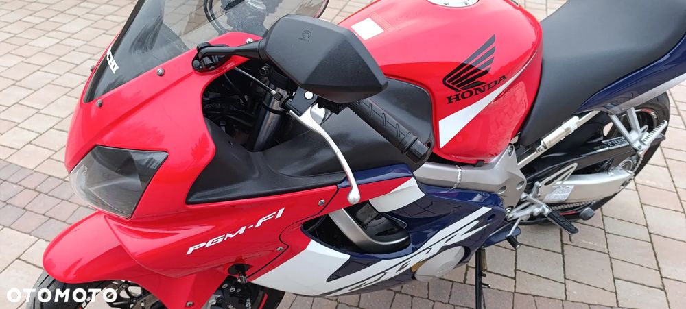 Honda CBR - 16