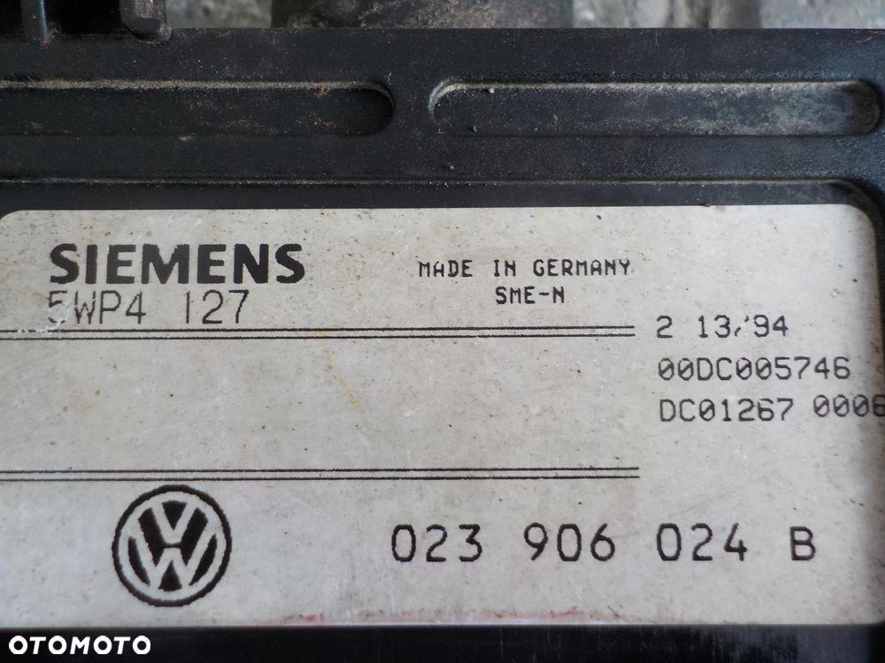 VW T4 2.5 BENZYNA KOMPUTER STEROWNIK 023906024B - 2