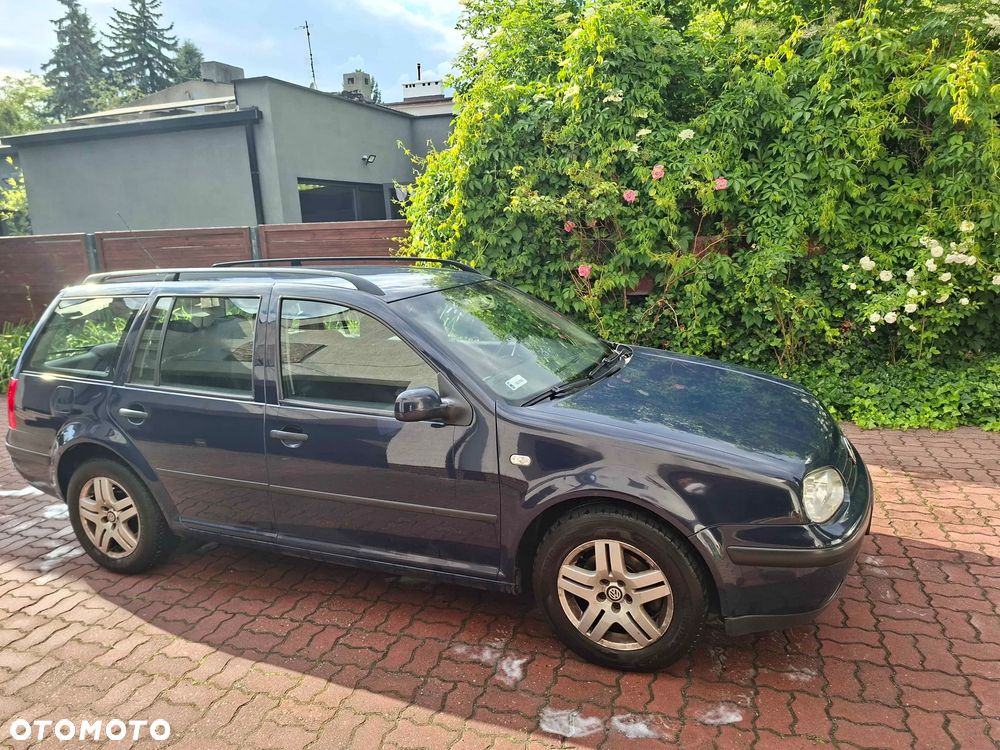 Volkswagen Golf - 8