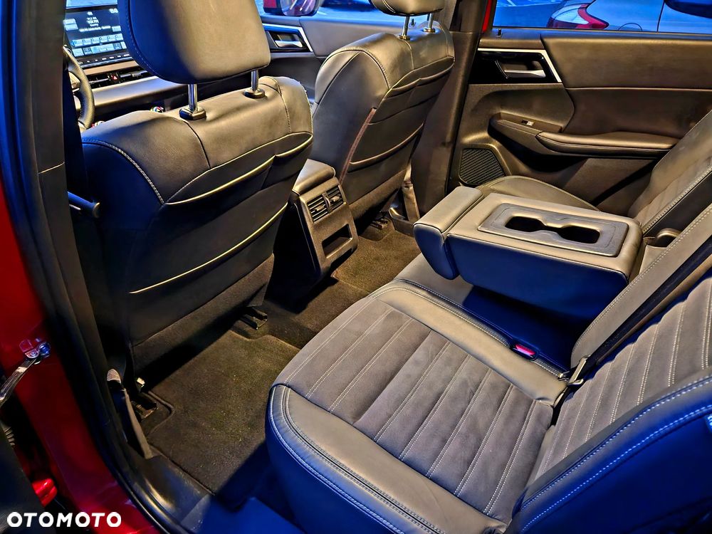 Mitsubishi Outlander - 13