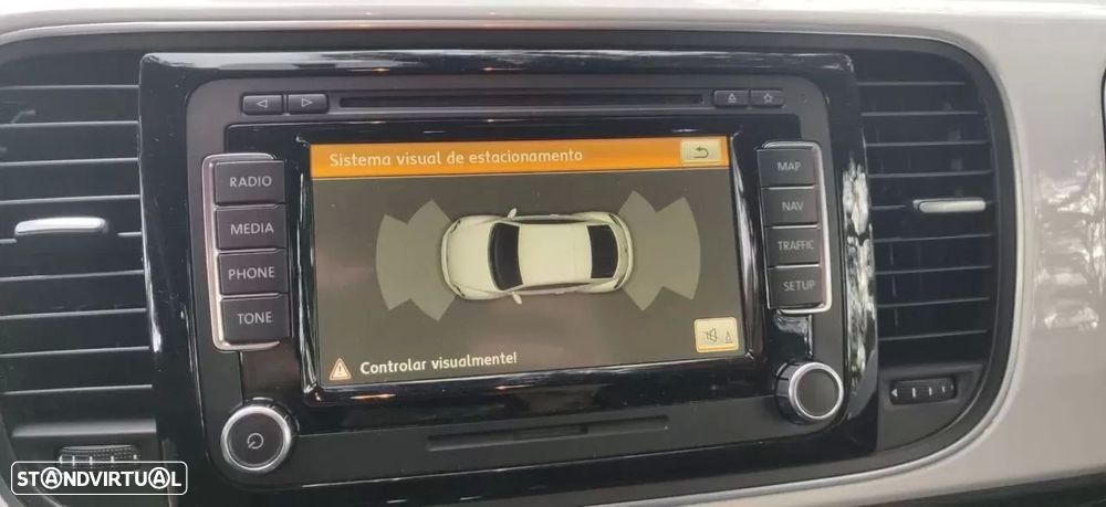 VW New Beetle 2.0 TSI Sport DSG - 36