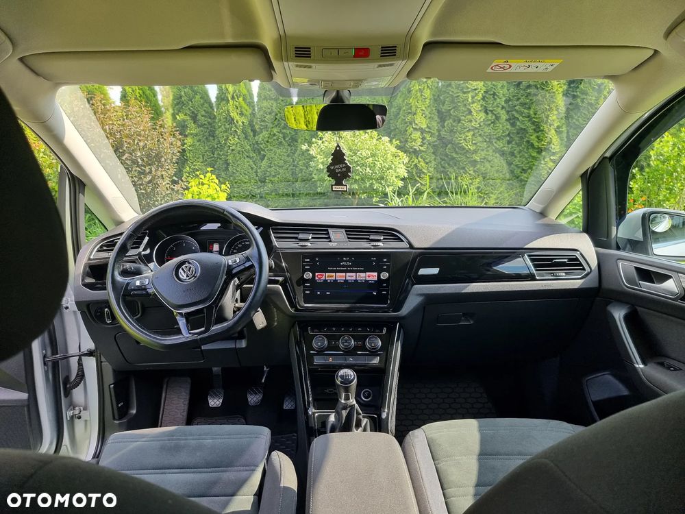 Volkswagen Touran 2.0 TDI SCR Highline - 31
