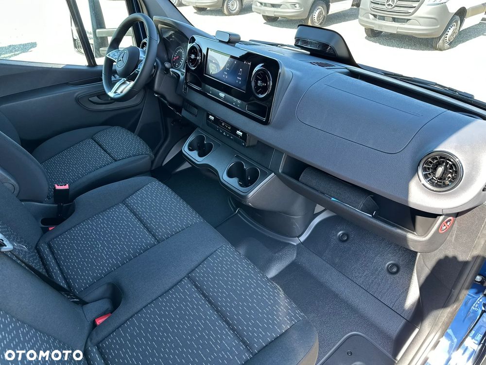 Mercedes-Benz Sprinter - 18