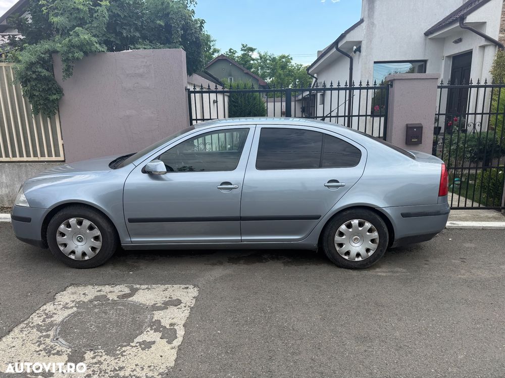 Skoda Octavia 1.6 Ambiente - 2