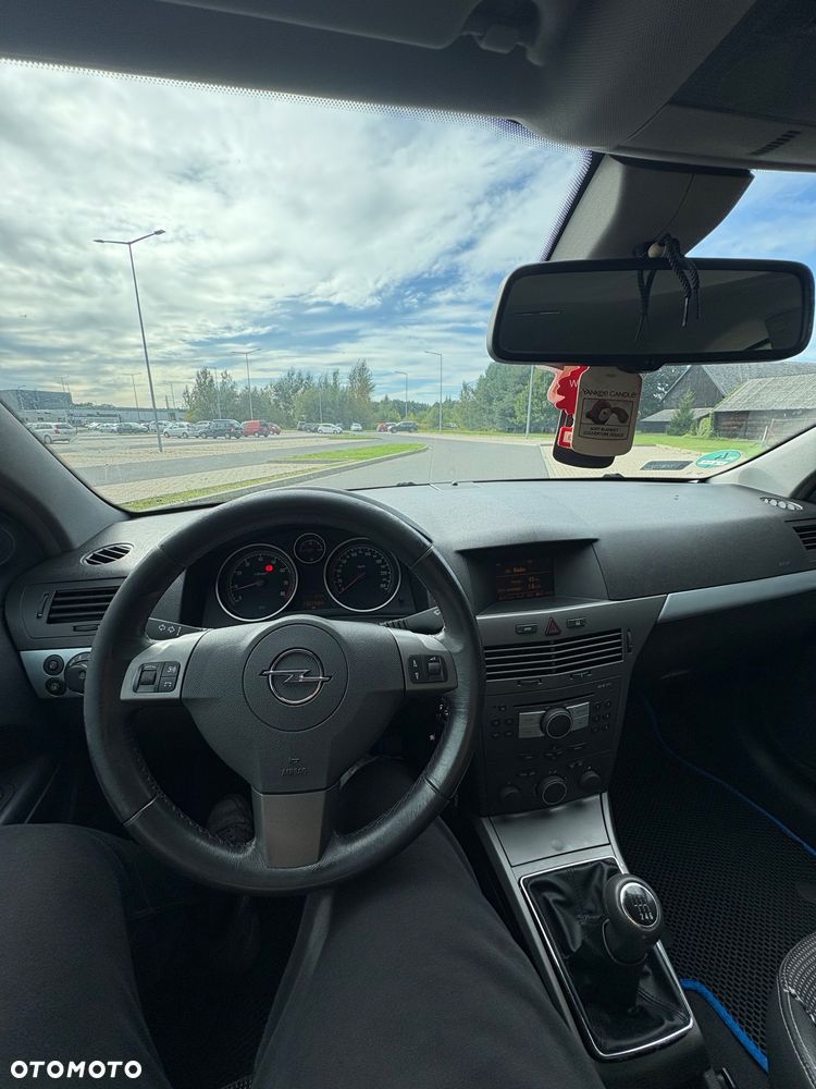 Opel Astra 2.0 Turbo Sport - 11