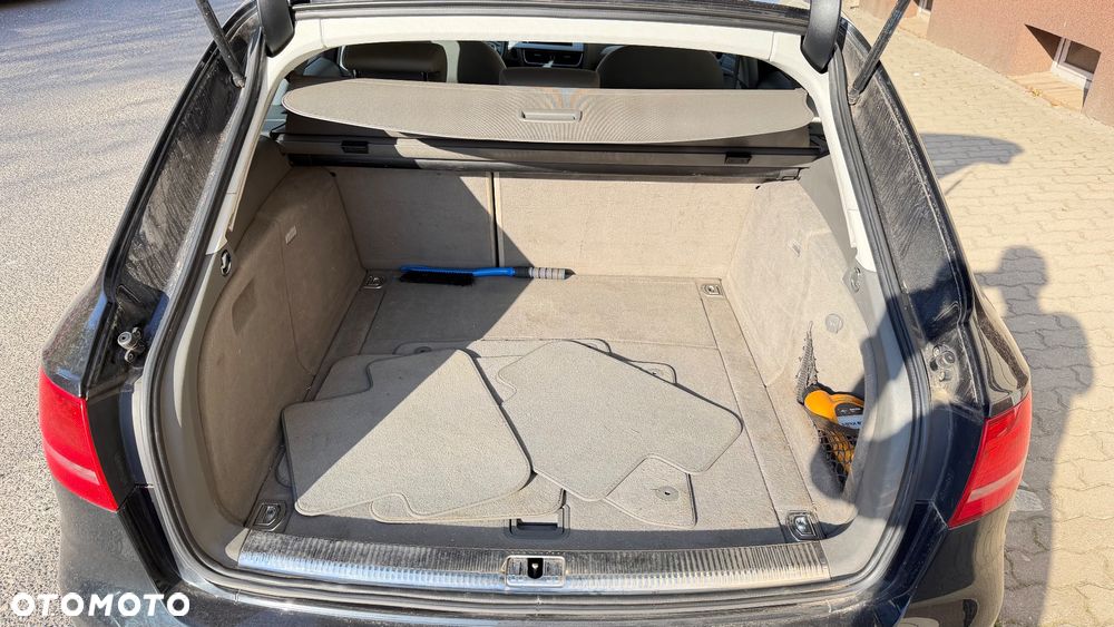 Audi A4 Avant 2.0 TDI ultra - 9