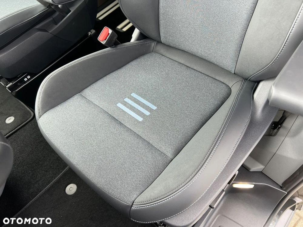 Ford Tourneo Custom - 13