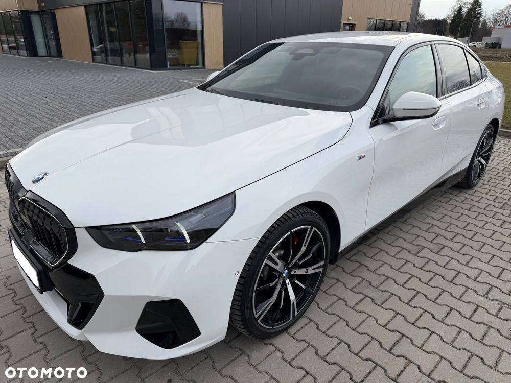 BMW Seria 5 ver-520d-xdrive-mhev-m-sport - 1