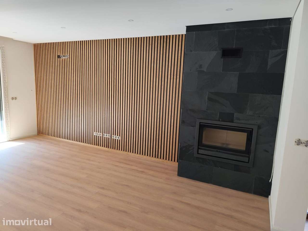 Moradia Geminada V4 em fase de acabamentos em Palmeira, Braga - Grande imagem: 3/50