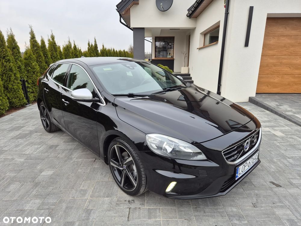 Volvo V40 T3 R Design - 1