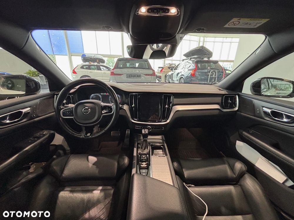 Volvo V60 D4 R-Design - 18