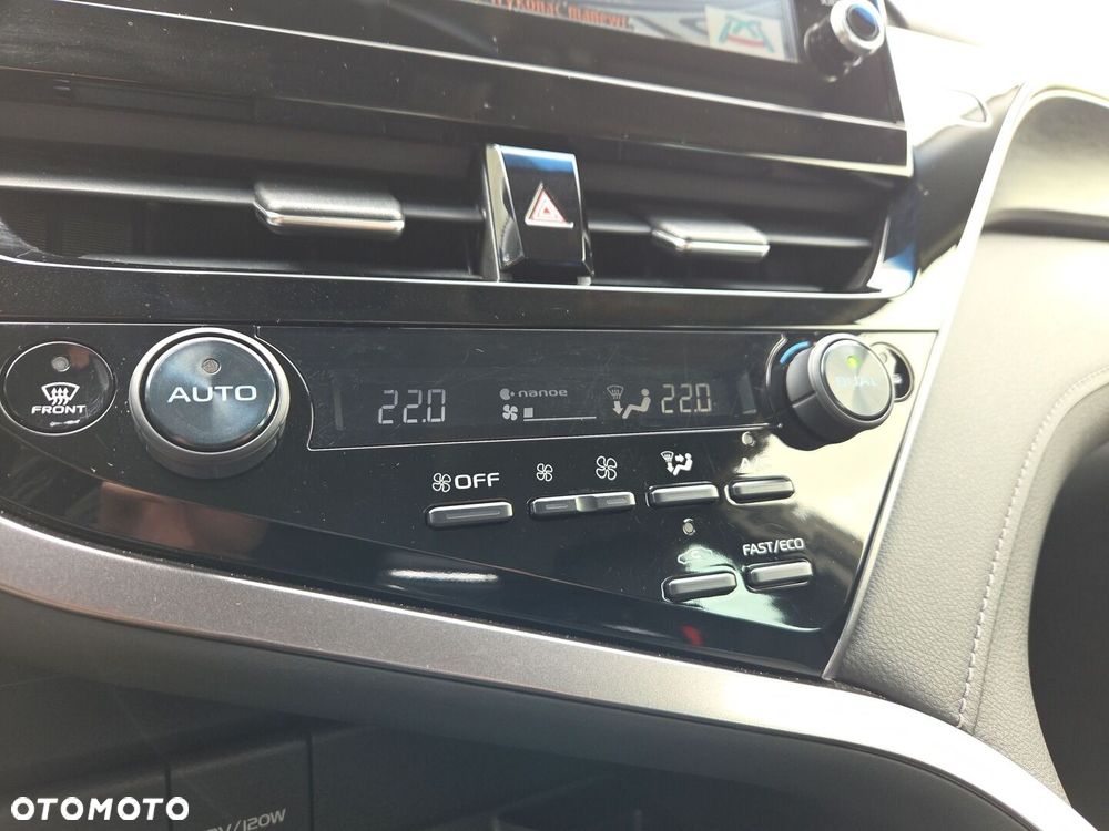 Toyota Camry 2.5 Hybrid Executive CVT - 29
