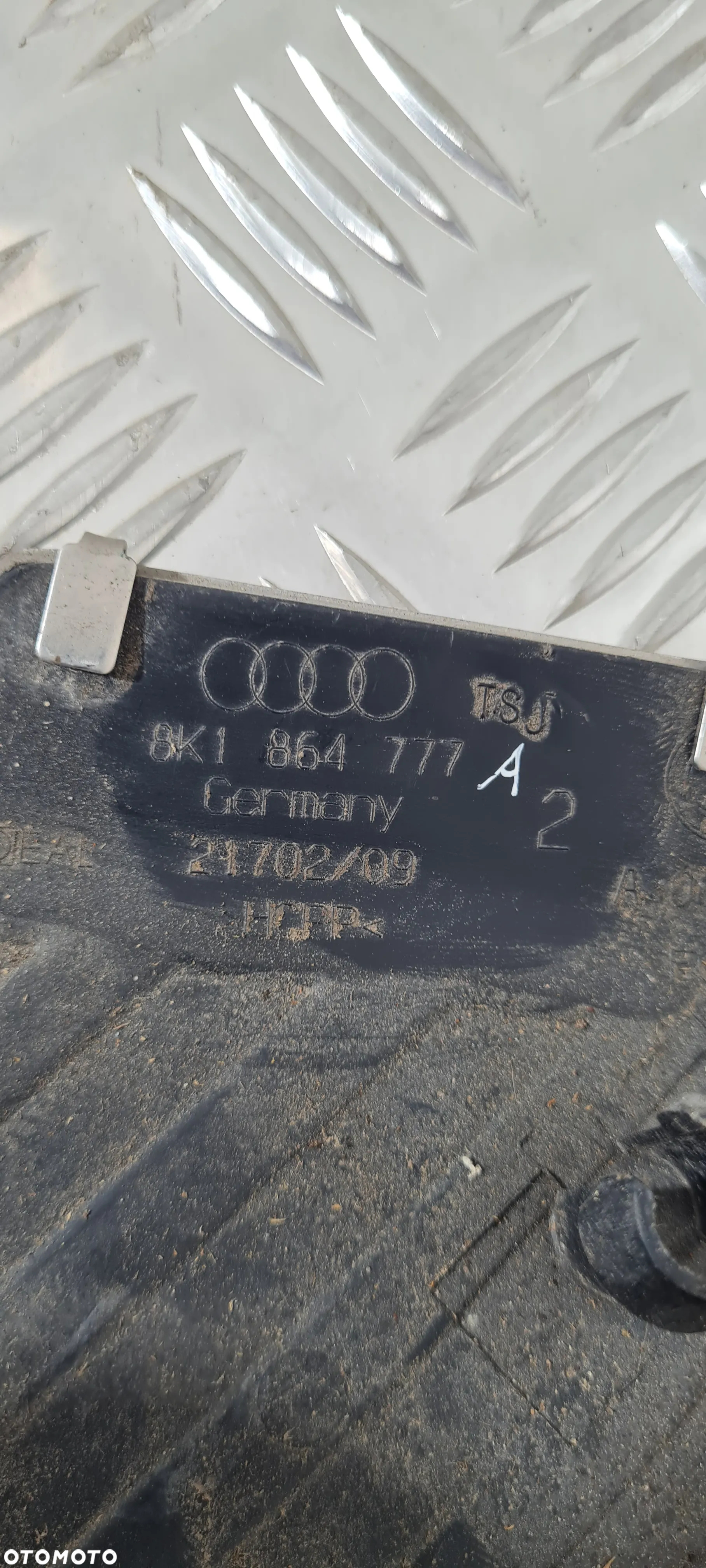 Audi A4 B8 Podnóżek - 3