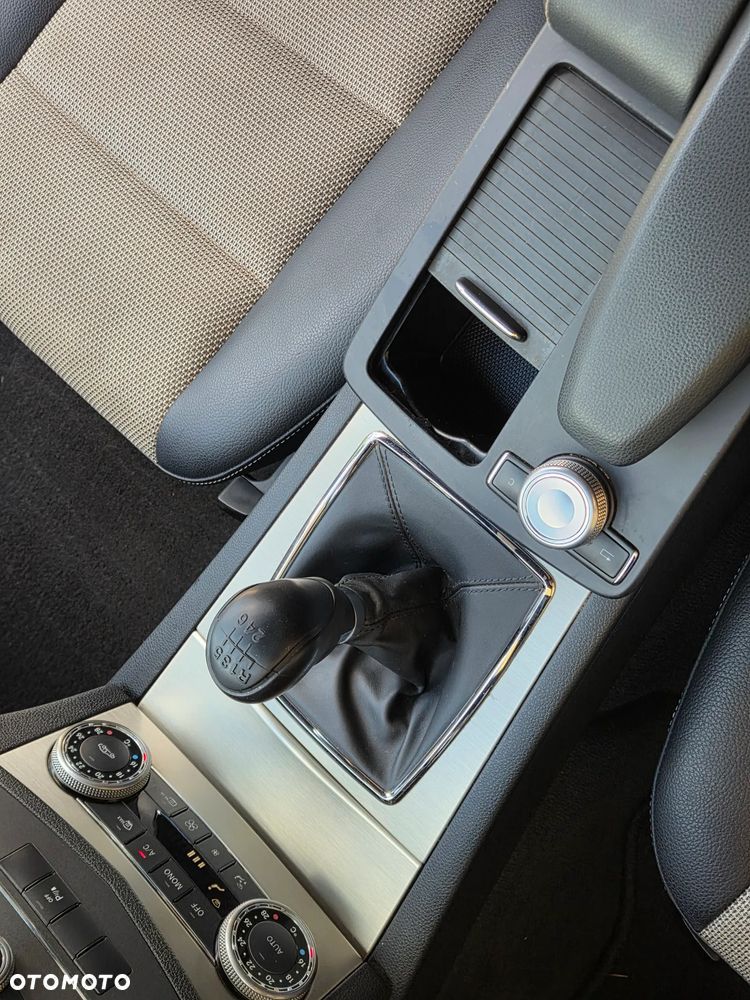 Mercedes-Benz Klasa C 200 (BlueEFFICIENCY) Avantgarde - 35