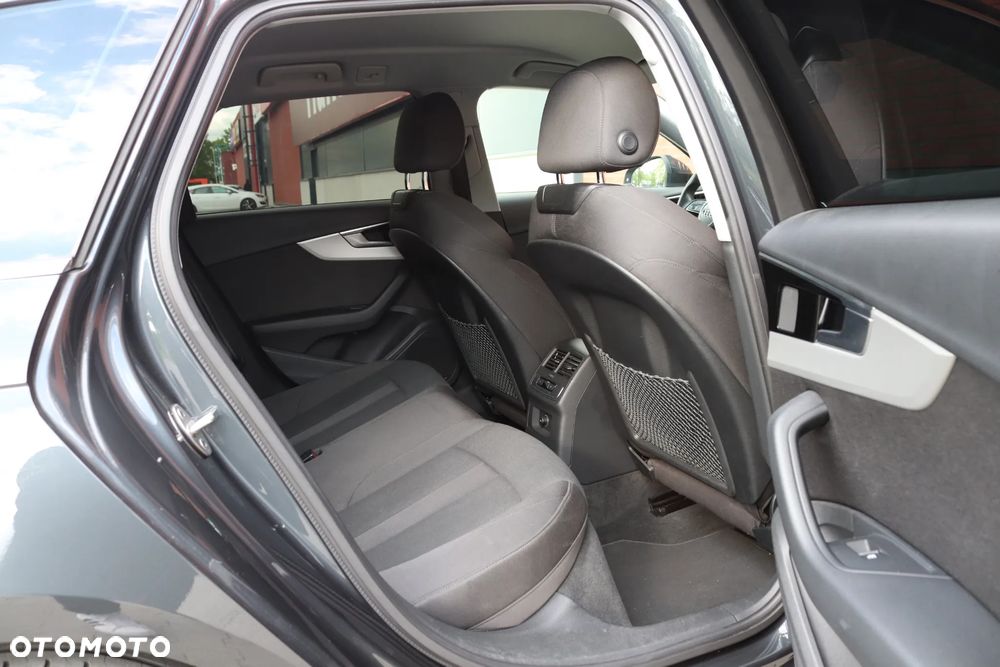 Audi A4 Avant 35 TFSI S tronic - 22