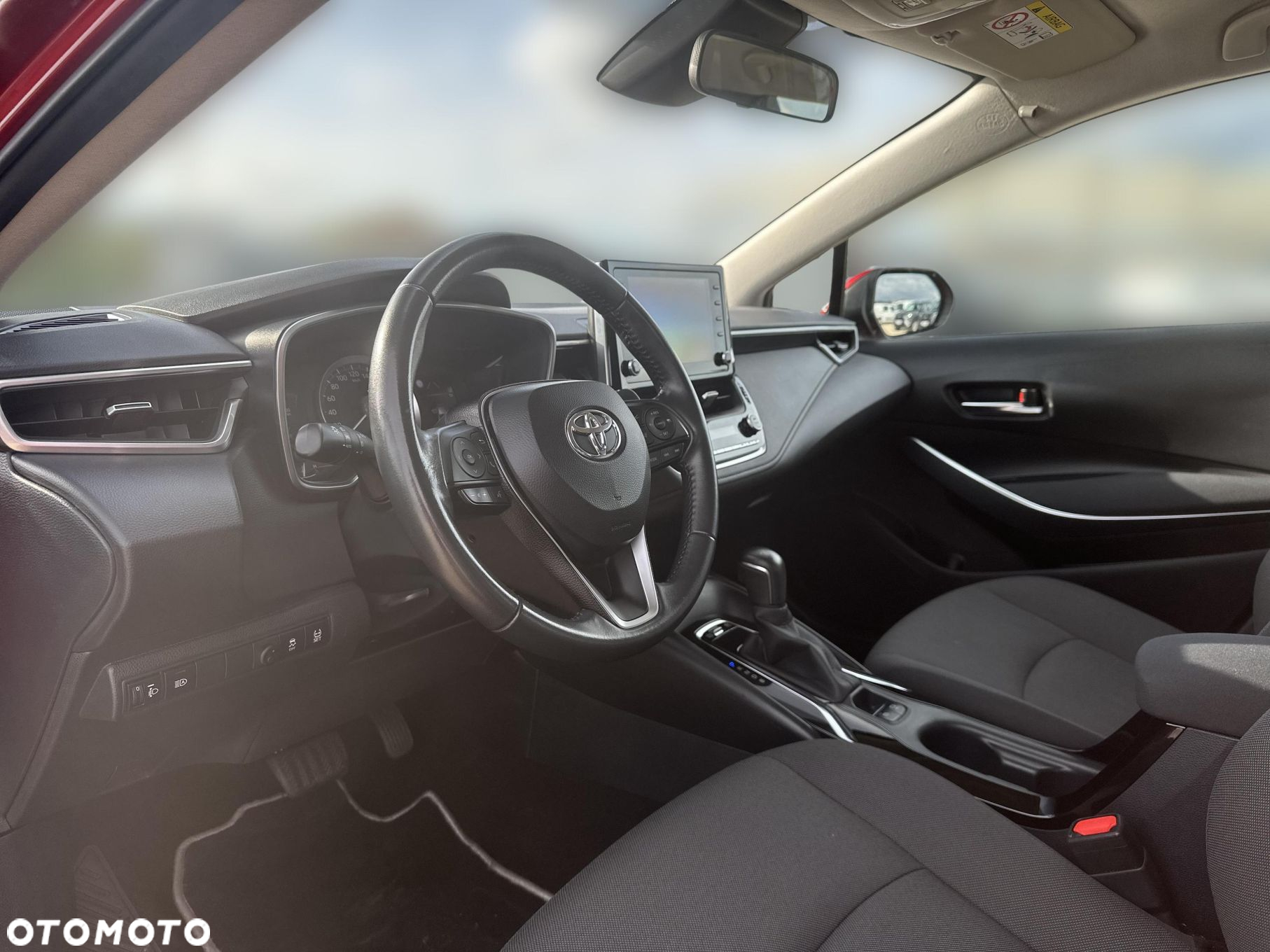 Toyota Corolla 1.8 Hybrid Comfort - 12