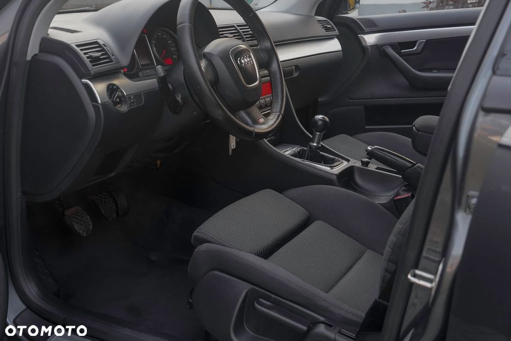 Audi A4 Avant 2.0 TDI DPF - 6