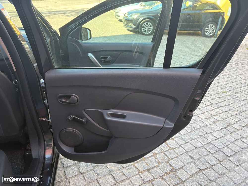 Dacia Sandero 0.9 TCe Confort - 32