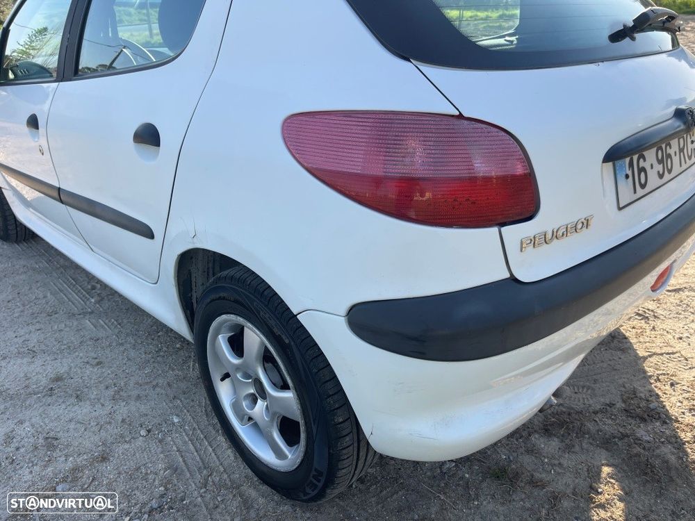 Peugeot 206 1.1 Color Line - 11