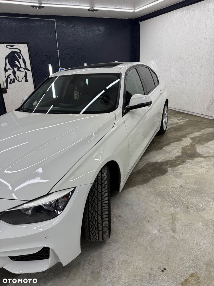 BMW Seria 3 320i - 10