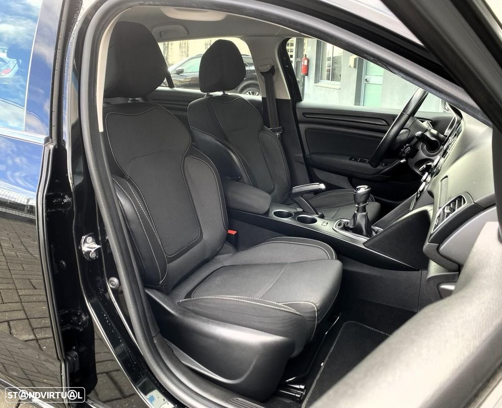 Renault Mégane Sport Tourer 1.5 Blue dCi Zen - 6