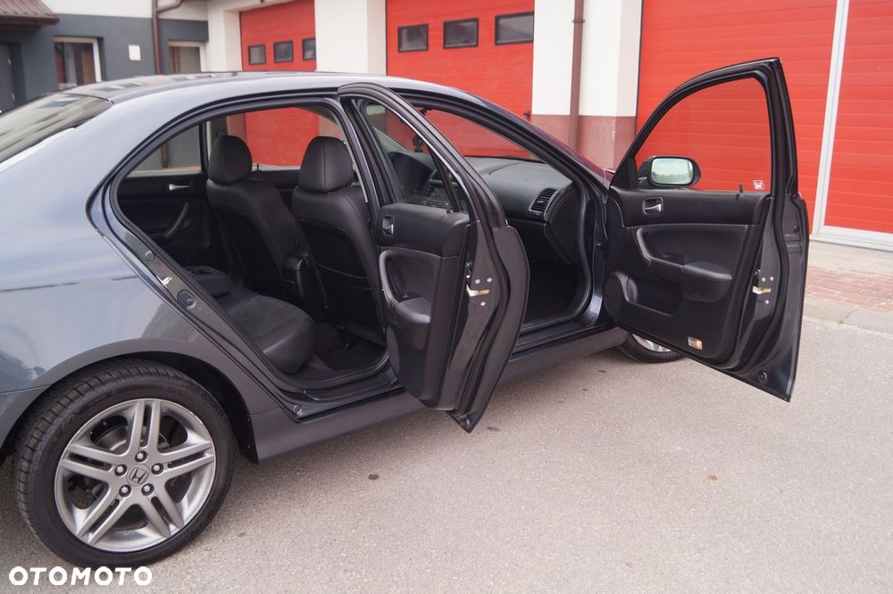 Honda Accord 2.0 i Sport - 16