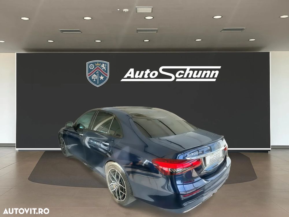 Mercedes-Benz E 300 de Aut. - 8