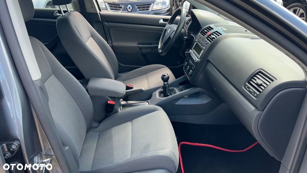 Volkswagen Golf 1.6 Comfortline - 21