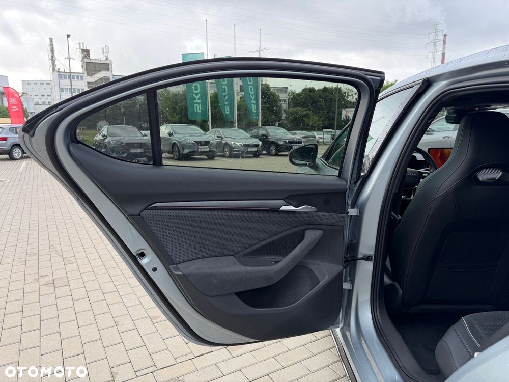 Skoda Superb 2.0 TSI Sportline DSG - 24