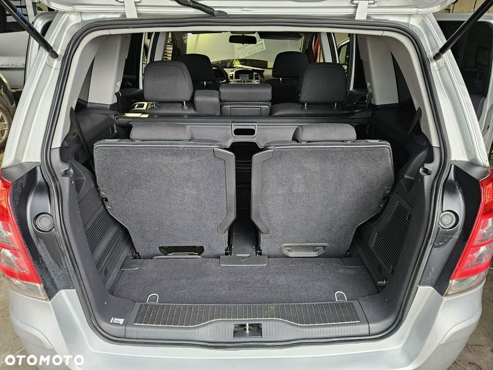 Opel Zafira - 20