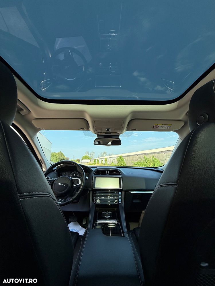 Jaguar F-Pace 20d Aut. R-Sport - 15