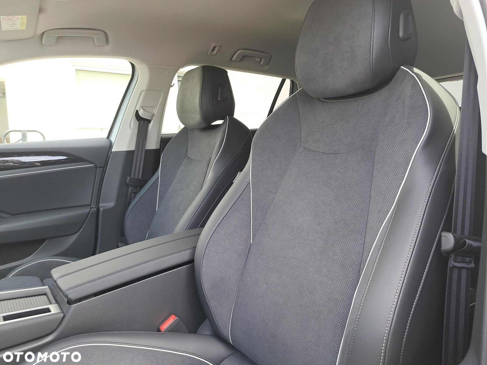 Volkswagen Passat - 11