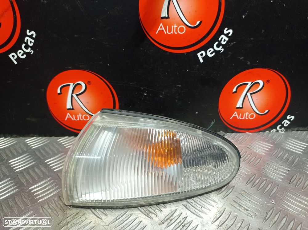 Farolim De Pisca Frente Esq Mitsubishi Colt Iv (Ca_A) - 1