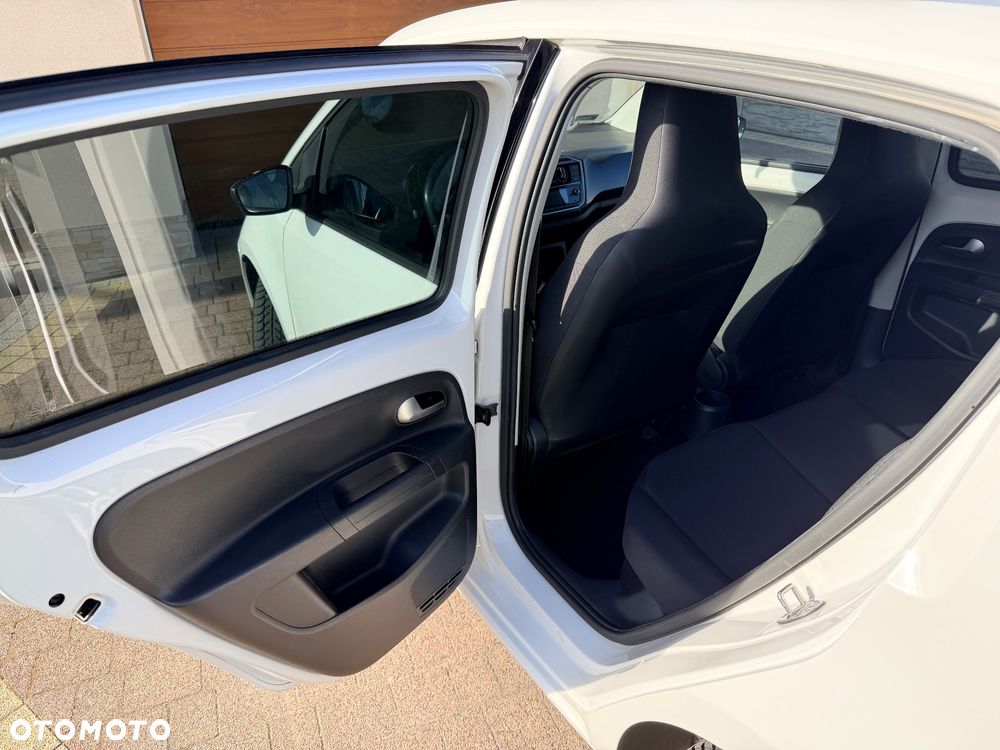 Volkswagen up! 1.0 move - 32