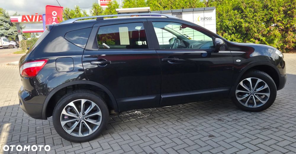 Nissan Qashqai 1.6 dCi 4 x 4 DPF Start/Stop tekna - 17