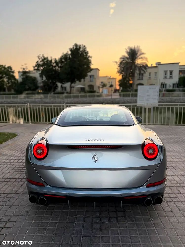 Ferrari California T - 9