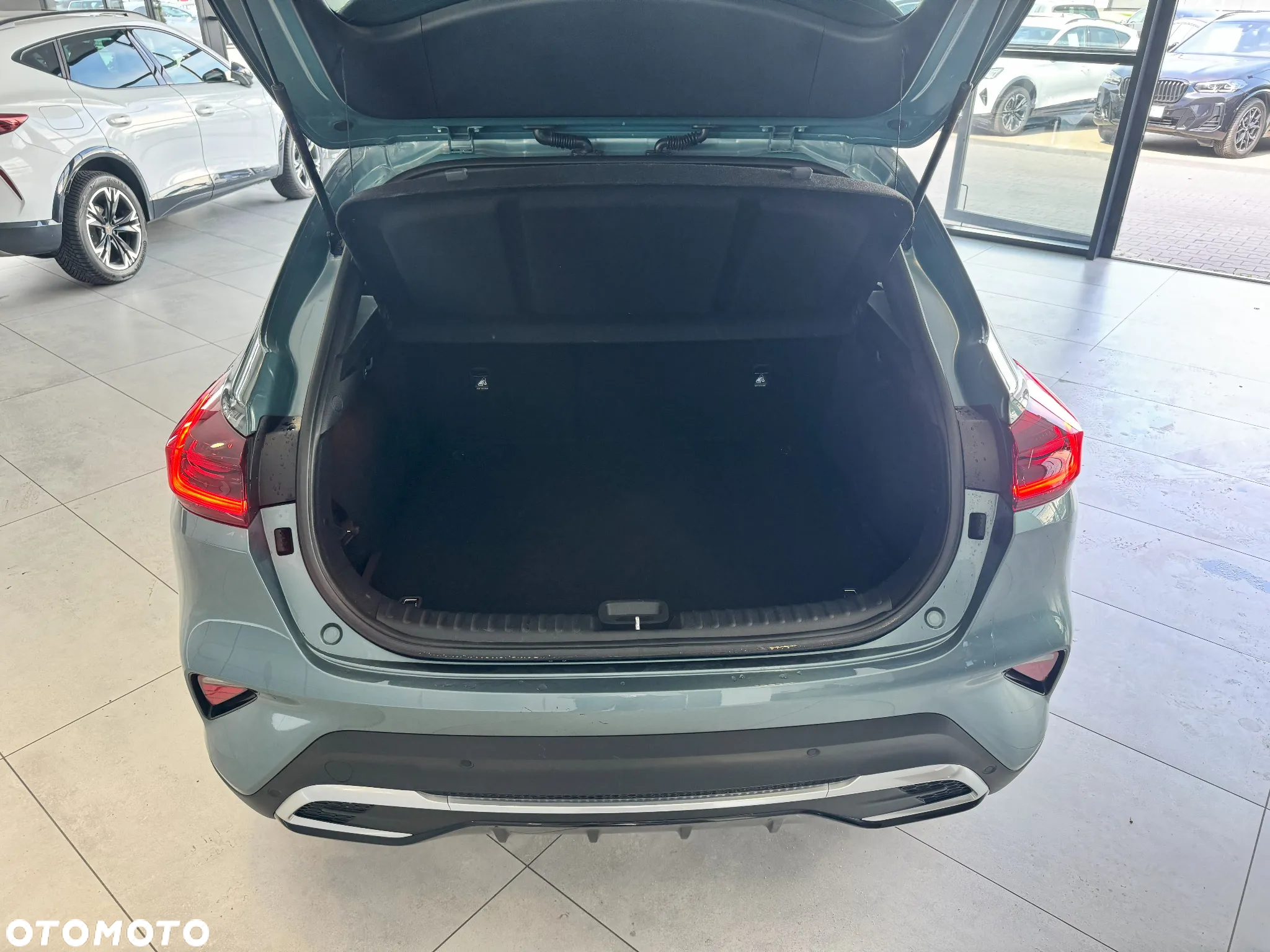 Kia XCeed 1.5 T-GDI M - 12
