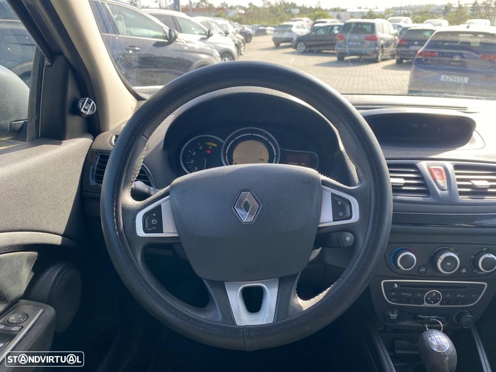 Renault Mégane 1.5 dCi Dynamique - 6