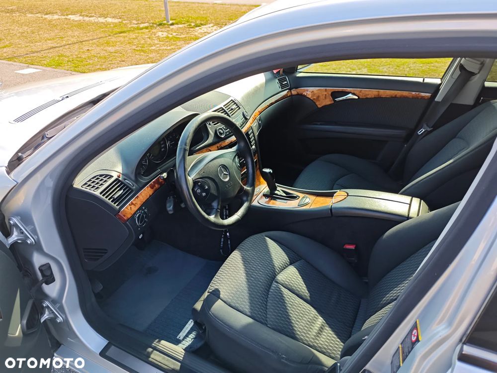 Mercedes-Benz Klasa E 280 CDI 4-Matic T Elegance - 8