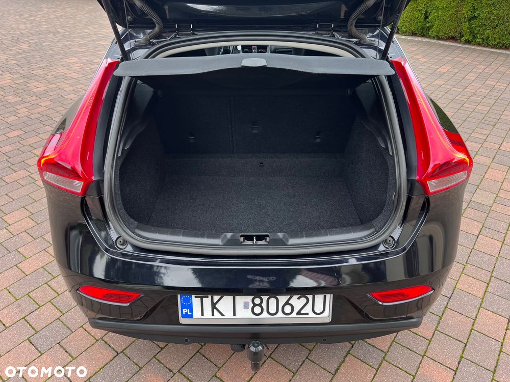 Volvo V40 D2 Momentum - 27