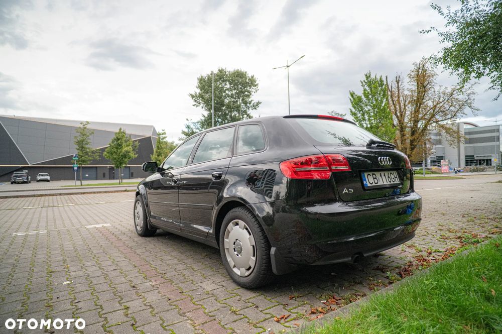 Audi A3 Sportback - 6