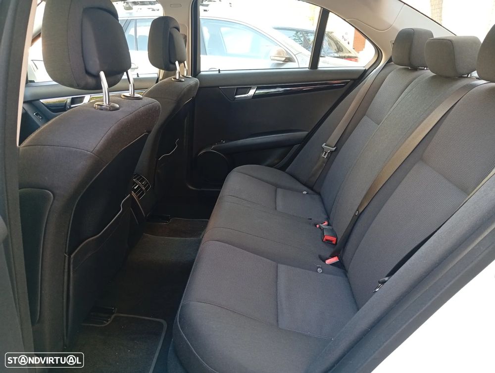 Mercedes-Benz C 180 CDi Avantgarde BlueEfficiency - 11