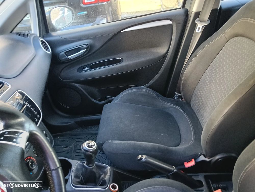 Fiat Grande Punto - 8