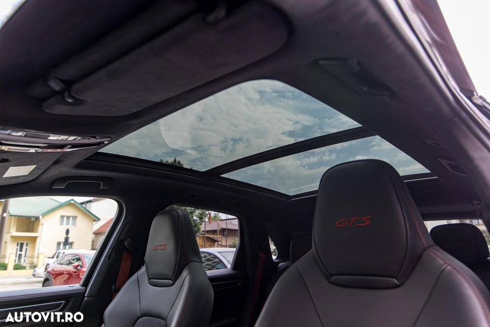 Porsche Cayenne - 17
