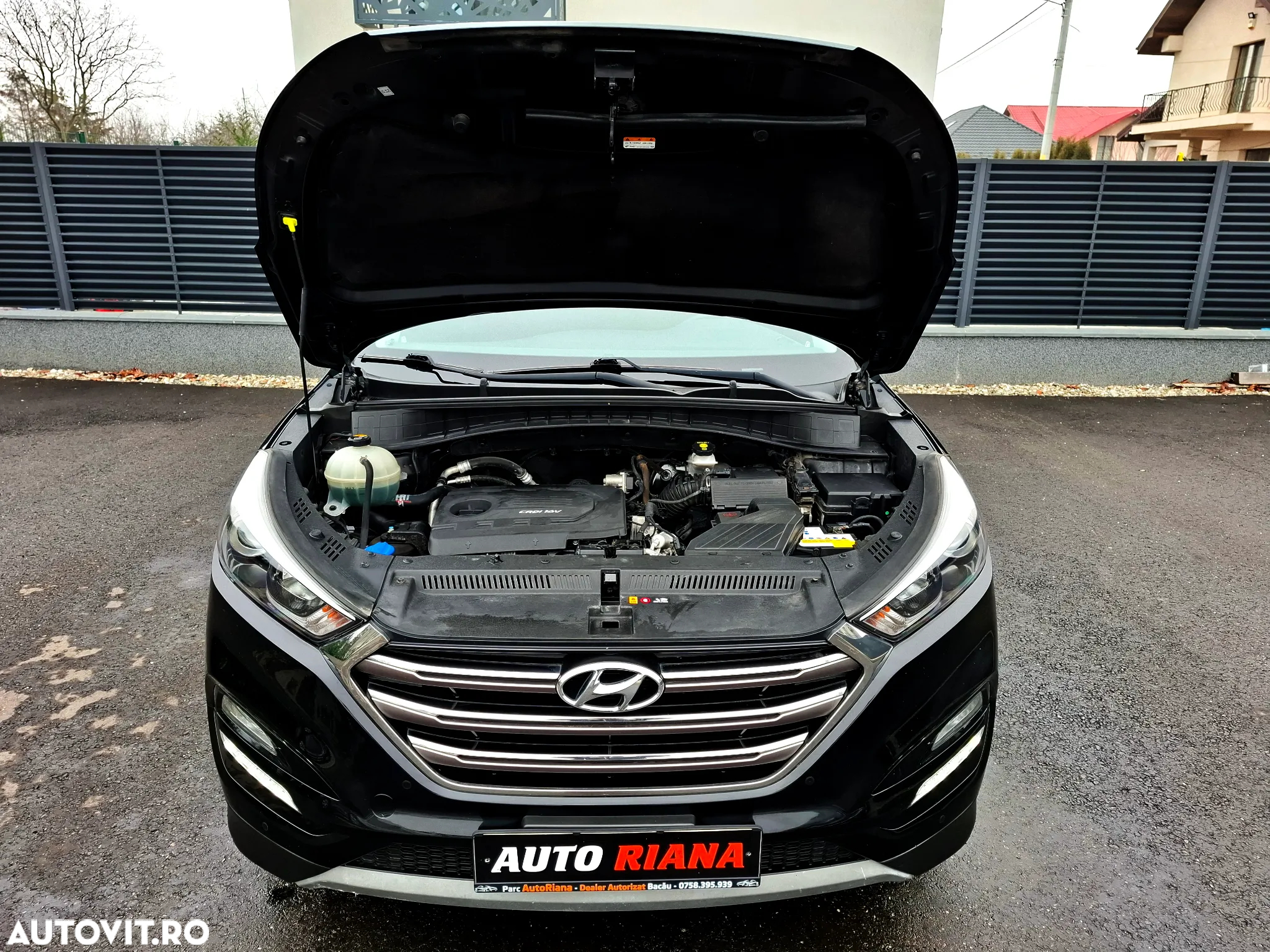 Hyundai Tucson blue 1.7 CRDi 2WD Intro Edition - 9
