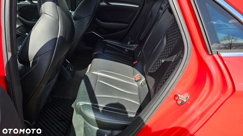 Audi S3 S tronic - 17